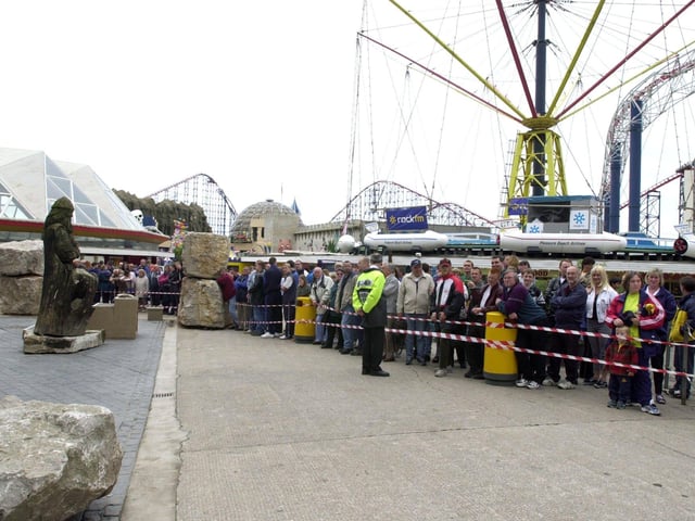 Crowds queuing for the new ride