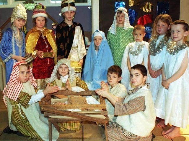 Junior pupils from Claremont Primary School, 1997