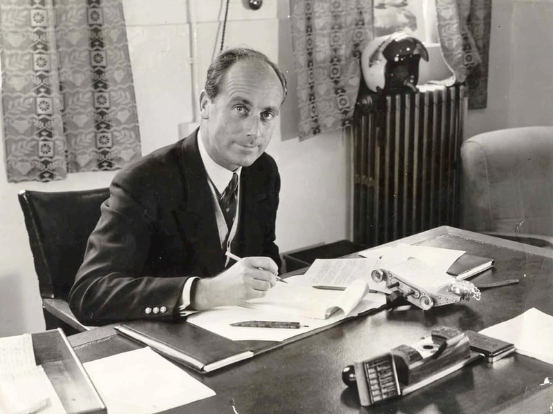 Test Pilot Neville Duke, who broke the sound barrier over Blackpool in a Hawker Hunter in 1953