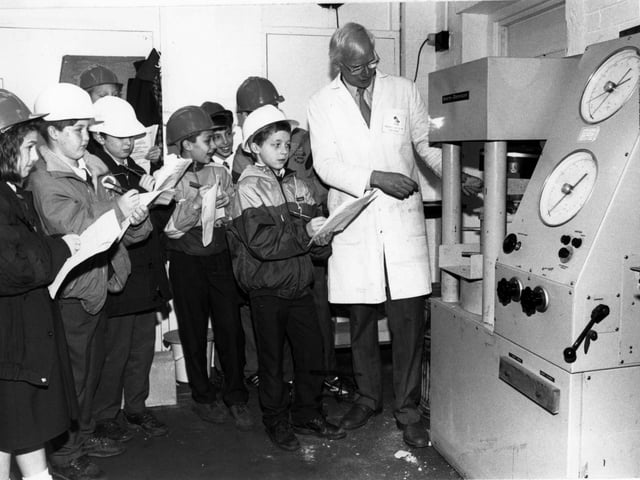 Pupils from Anchorsholme Primary School visited Blackpool and the Fylde College in 1991 to find out about science. With them is Tony Ashton who was a senior lecturer in surveying