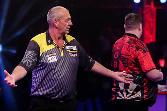 World champion Wayne Warren  came back from two sets down to defeat Lee Shewan of Fleetwood at Lakeside