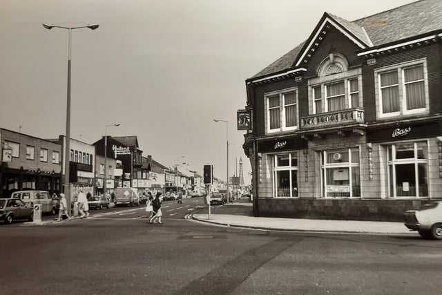 Royal Oak on the corner of Lytham Road in 1989