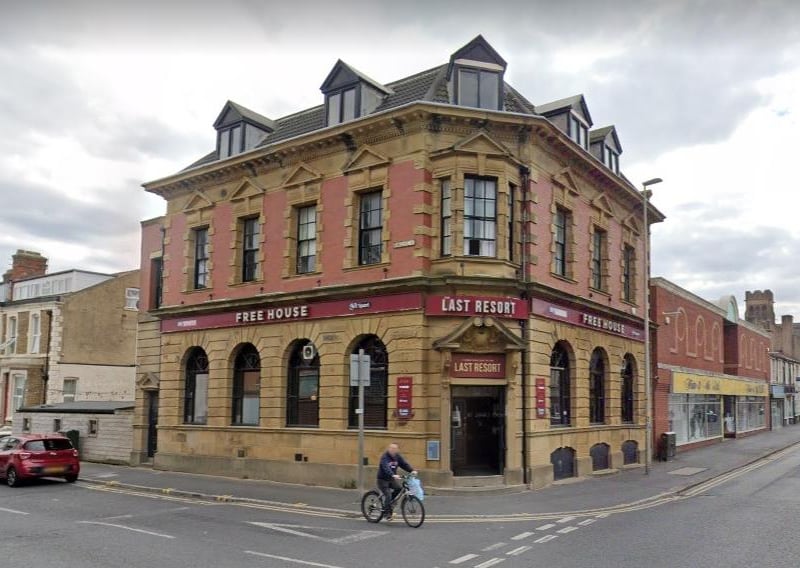 The Last Resort on Bond Street has a rating of 4.4 out of 5 from 467 Google reviews. One customer said: "Great staff, fantastic outdoor area (and music) and incredible beer prices"
