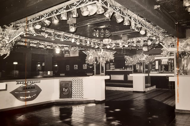 This was the interior of Smack Water Jacks which was on Central Promenade in 1989