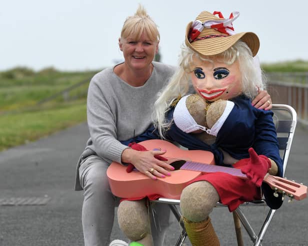 Photo Neil Cross; Gillian Gallagher with Dolly Parton at Dolly's Kiosk, Fleetwood