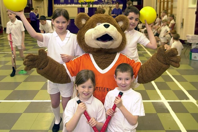 Children from Thames School South Shore with the Bloomfield Bear. Left Back Charlotte Goodall 10,  Graham Wallace 10 . Front left Rylea Perryman 9, Edward Neal 8