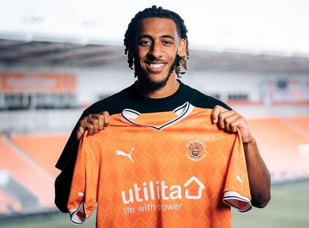 Thompson becomes Blackpool's third capture of the summer