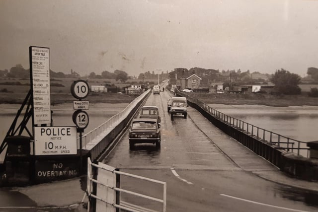 This was 1980, the caption simply says 'the bridge at the centre of the row' - it was over toll charges