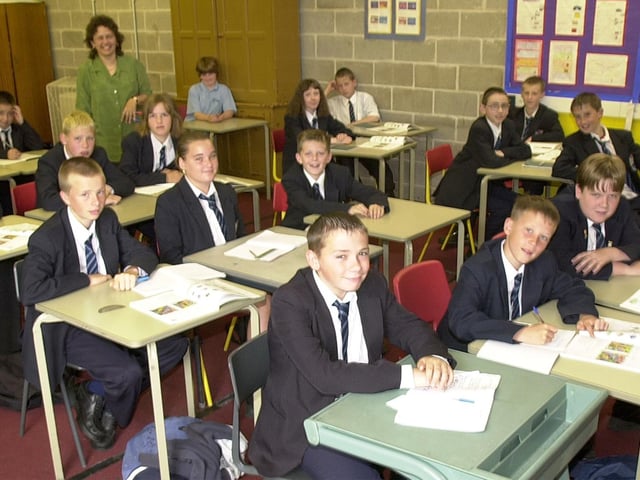 Mrs Carmen Lowe with Year 8 French students in 2002