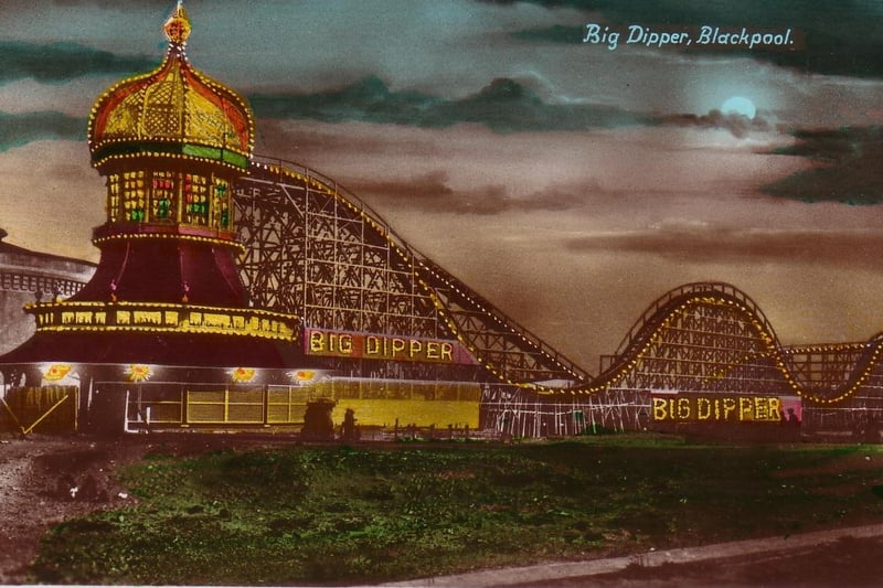 A postcard depicting the iconic ride