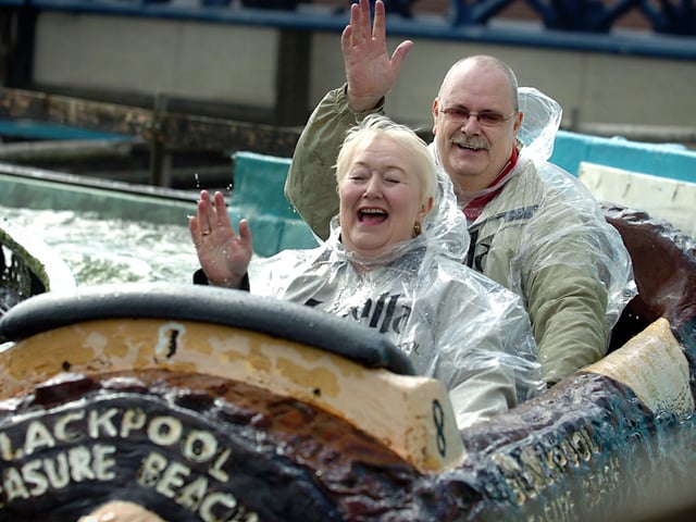 Barry and Pamela Hart recreate the moment twenty years ago when Barry proposed to Pamela whilst on the Log Flume. It was always a firm favourite and many of our readers agreed