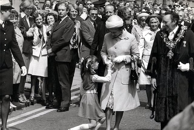 Donna Lightbown meets the Queen in 1977
