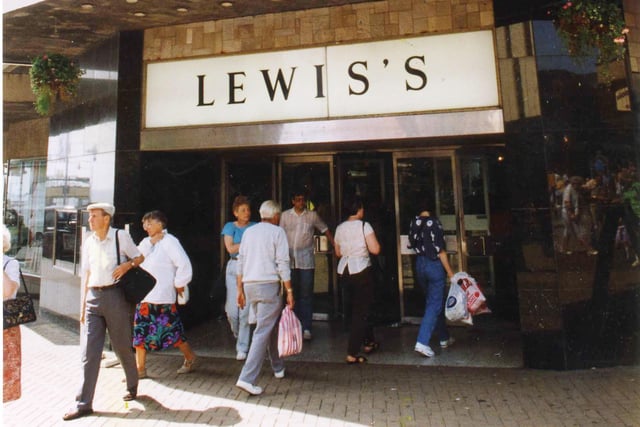 Lewis's Department store, Bank Hey Street, 1992