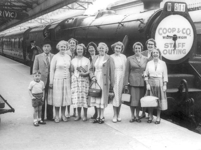 Coop employees off to Blackpool in 1950