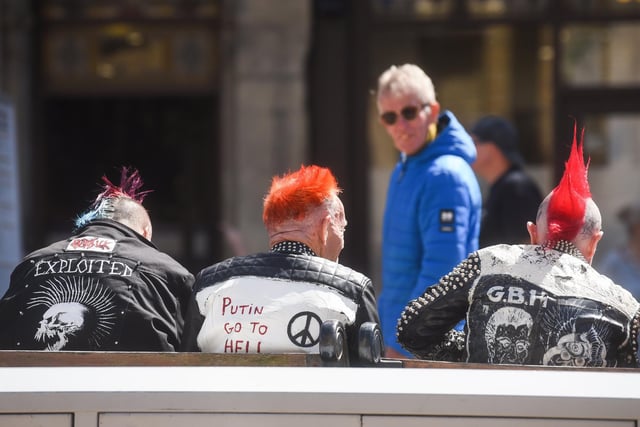 Punks against Putin