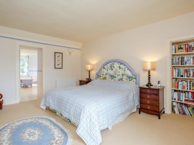 Principal bedroom.