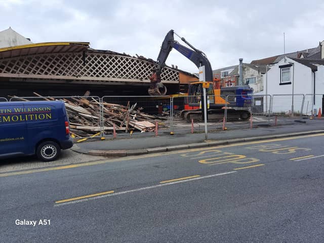 Demolition of the former National Tyre and Auto Care Centre on Bond Street