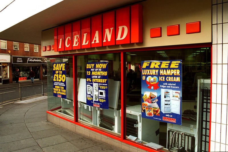 Iceland on the corner of Topping Street and Deansgate in 1996