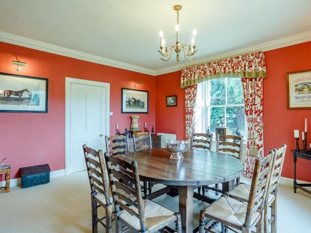 Dining room.
