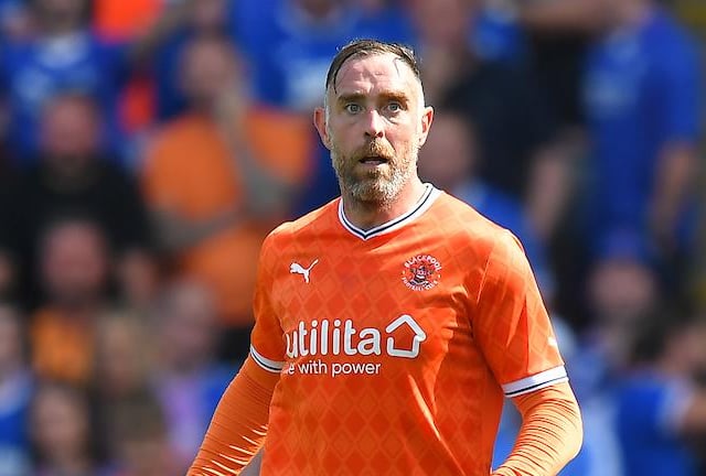 It will be fascinating to see who gets the nod next to Big Marv. Keogh is the safe choice, but new signing Rhys Williams, Jordan Thorniley and Doug Tharme are also in the equation.