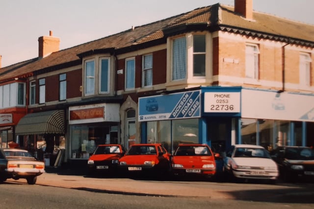 There are not many car show rooms on corners like this anymore. Do you remember it? 1993