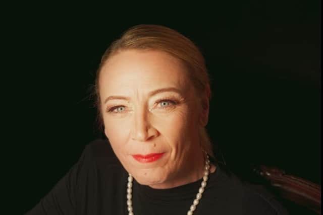 Narrator Kelli Hollis