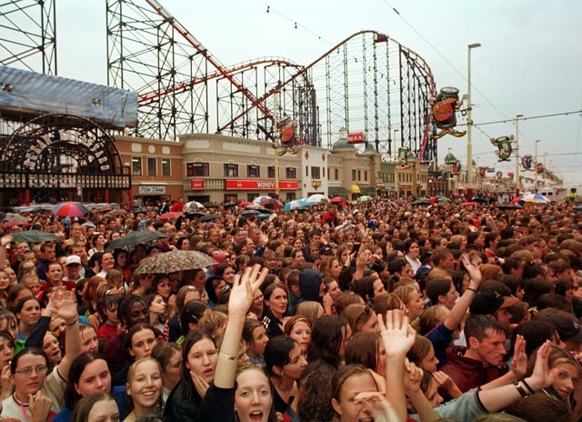 The crowd at Rock FM's Party on the Prom, 1997
