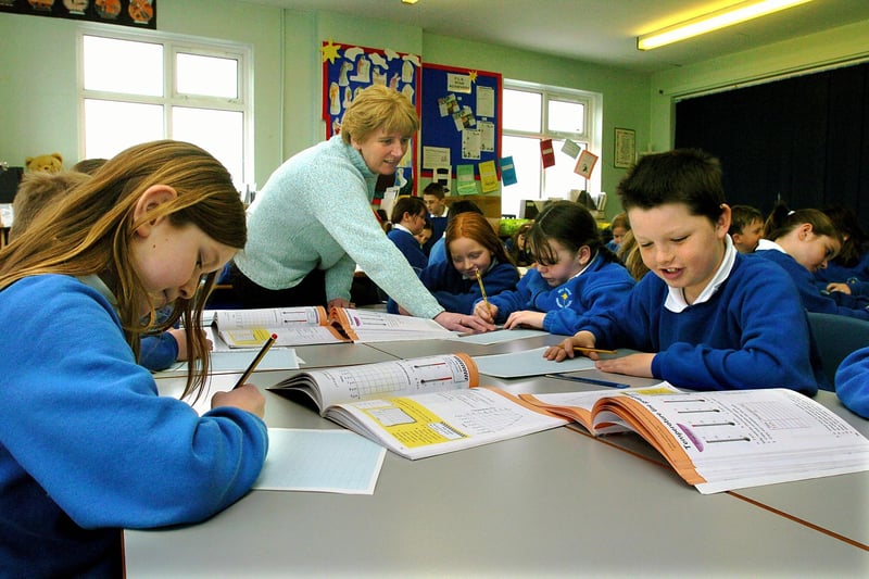 Holy Family Catholic Primary School, North Shore in 2004. Teacher Julie McLeod and year five pupils at work