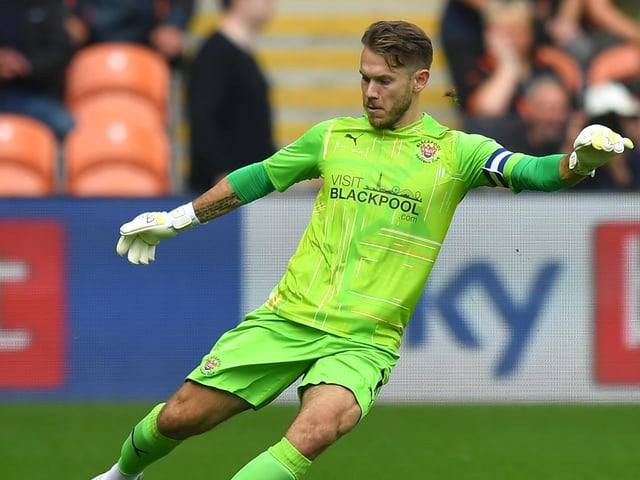 Even though Dan Grimshaw is now back available, I'd expect Maxwell to keep his spot in between the sticks.