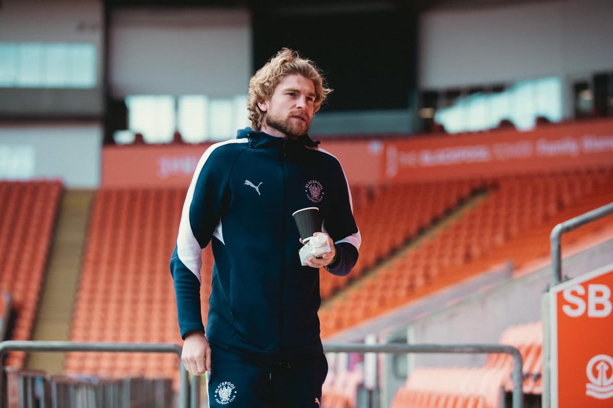 Blackpool boss issues updates on injured pair ahead of Burton Albion and ...