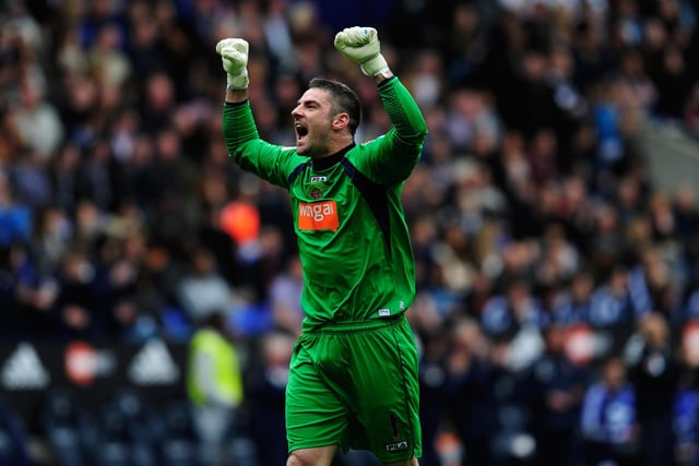 Matt Gilks made 200 appearances for Blackpool during his playing career. In recent years he’s worked as a goalkeeping coach, with his CV in that department including a stint along Ian Evatt at Bolton Wanderers. The 42-year-old is currently with Barnsley, having joined the Tykes back in February.