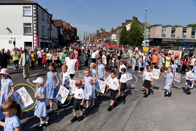 Kirkham and Wesham Club Day procession