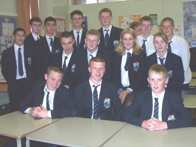 Year 10 science students at Fleetwood High School, 2002