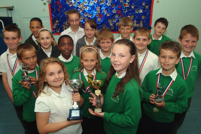 Pupils at Mansfield's Oak Tree Primary School held a presentation celebrating their cricketing success.