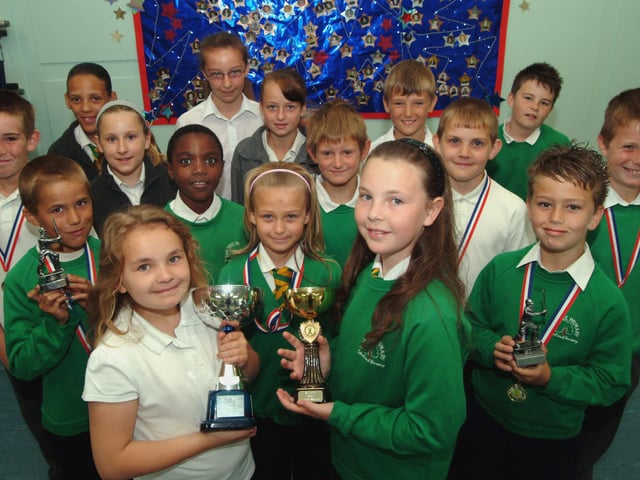 Pupils at Mansfield's Oak Tree Primary School held a presentation celebrating their cricketing success.
