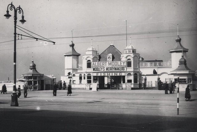 Central Pier Pavilion 1950s