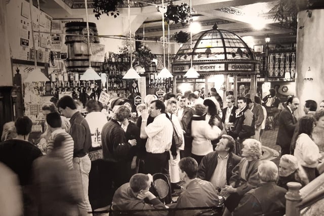 The place was absolutely heaving in this picture from November 1988 - and it wasn't Saturday night, this was a Saturday afternoon. Remember those days?