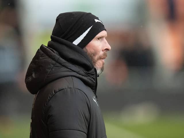 Michael Appleton's side can climb out of the bottom three on Boxing Day with a win