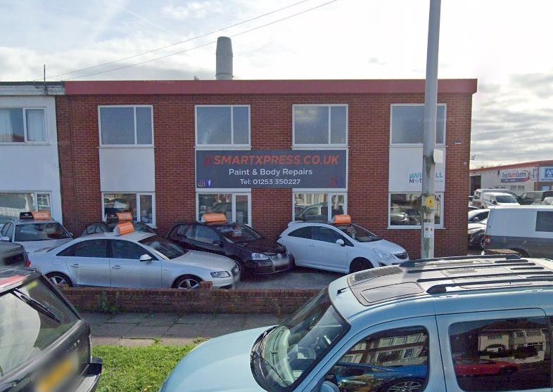 Smartxpress.co.uk Paint & Body on Hollyoake Avenue has a 5 out of 5 rating from 29 Google reviews. Telephone 01253 350227