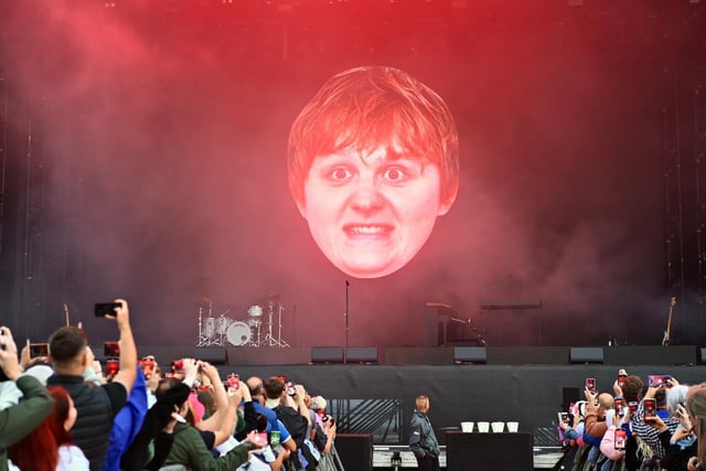 Lewis Capaldi brought his sense of humour to the forefront in between singing his incredible songs for doting fans