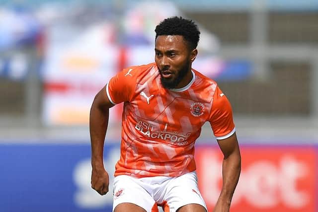 Ward had been training with Reading after being released by Blackpool at the end of last season