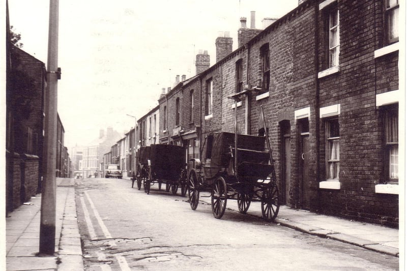 Landaus parked in Ibbison Street