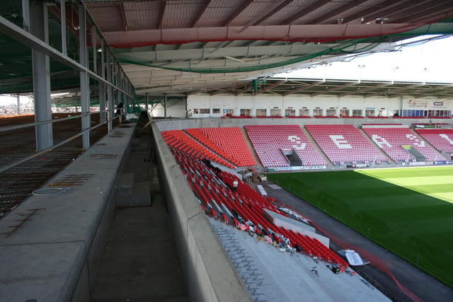 Under the cover of the new stand in September 2009

Date: 07-09-2009