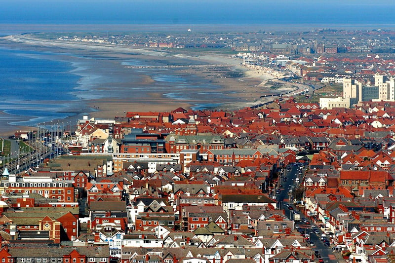 This is a great shot of Bispham and Norbreck. Norbreck Castle Hotel is clearly defined with the coast through to Rossall Point at Fleetwood, top left