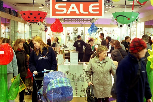New Year Sales shoppers in Blackpool, 2000