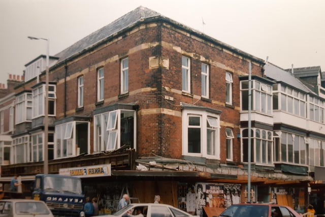 Work had started on a prominent building on the corner of Abingdon Street and Clifton Street in 1992. The site was decline but had been bought by the Bradford and Bingley Building Society.