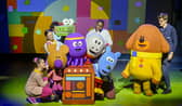 Jane Crawshaw, Sarah Palmer, Kaidyn Niall Hinds, Clarke Joseph-Edwards, Vinnie Monachello and Benedict Hastings in Hey Duggee The Live Theatre Show. Photo: James Watkins.