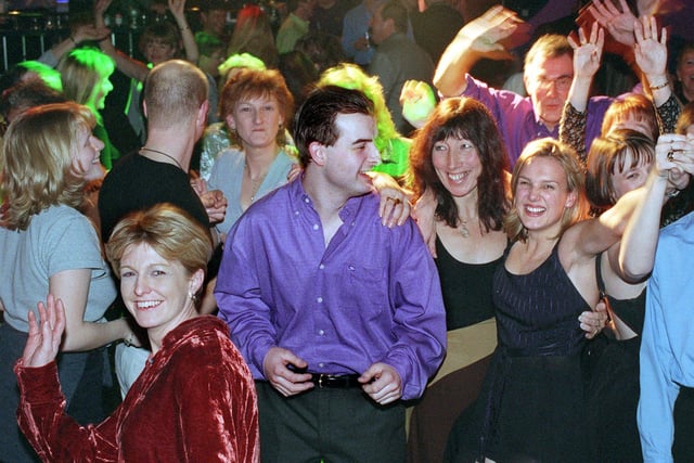 Club L'Orange, 1999