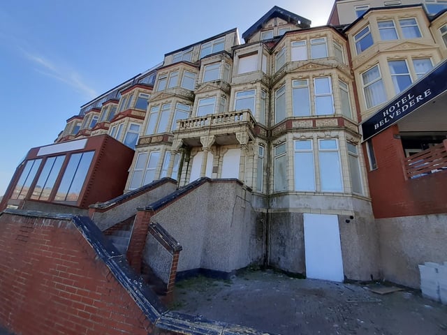 This building used to be the Sherwood Hotel and is one of Blackpool's older buildings. Despite it being an eyesore, it still has that Baroque style. It's boarded up with debris at the front. It's a sad state and in a prime position at Gynn Square