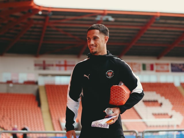 Jerry Yates was in the right place at the right time to bag a goal on his return to Bloomfield Road.